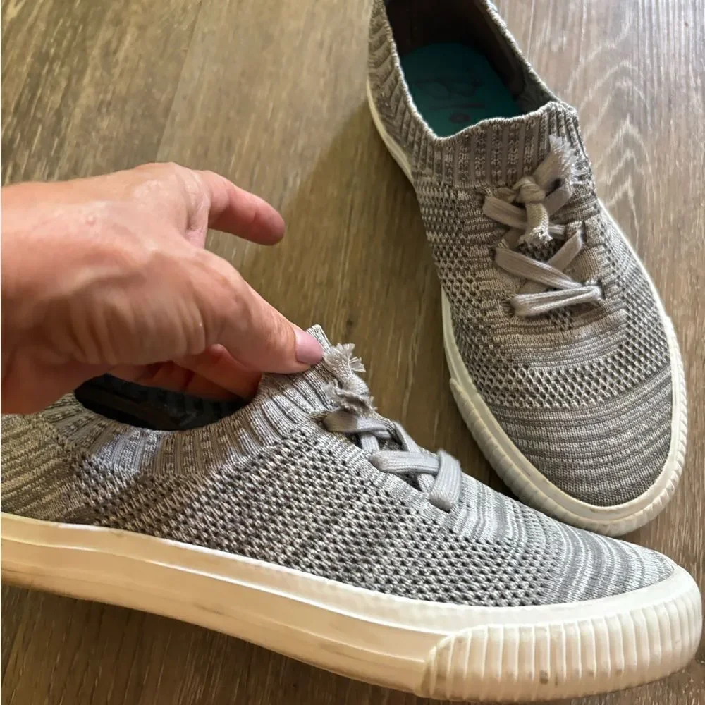 Blowfish Gray Knit Slip-On Sneakers Sz 6.5